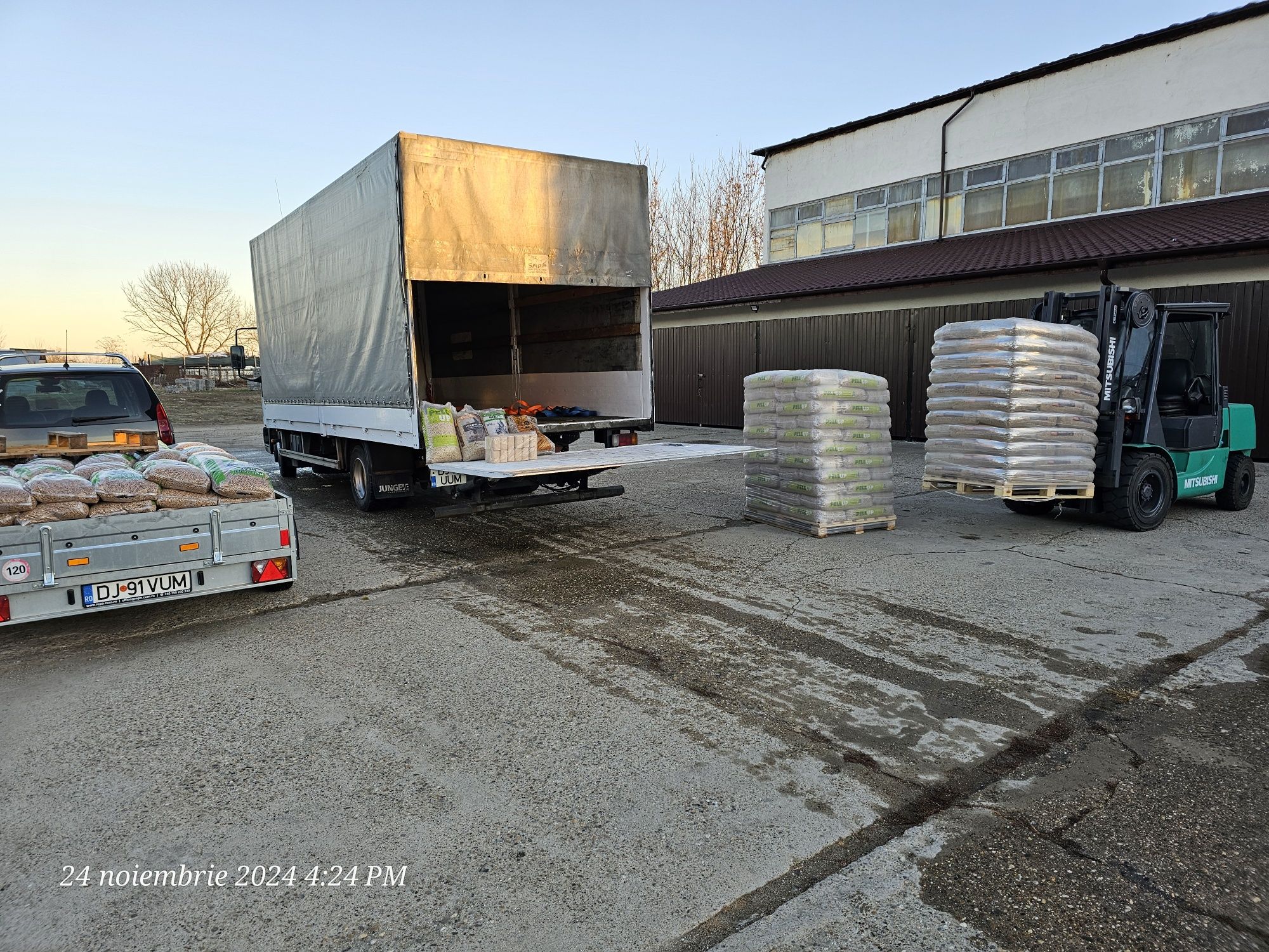 Peleti Pell up/ HS Timber/  Barlinek/Lemne paletizate/ Brichete ruf