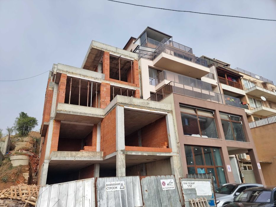 Тристаен апартамент в широк център на гр. Благоевград