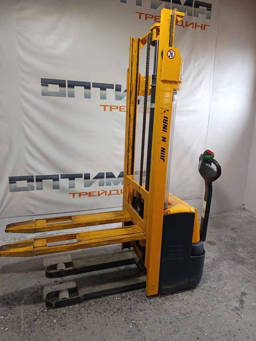 Електрическа палетна количка-стакер Jungheinrich EJC122