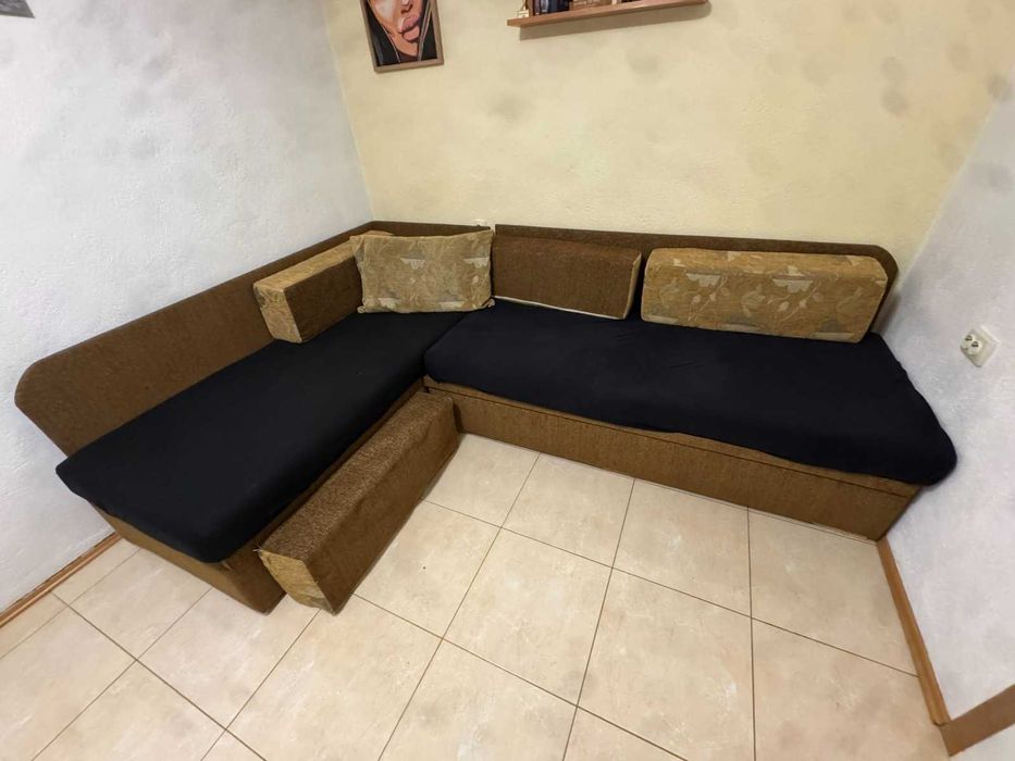 Легла ъглови с механизъм и матраци 190/85.