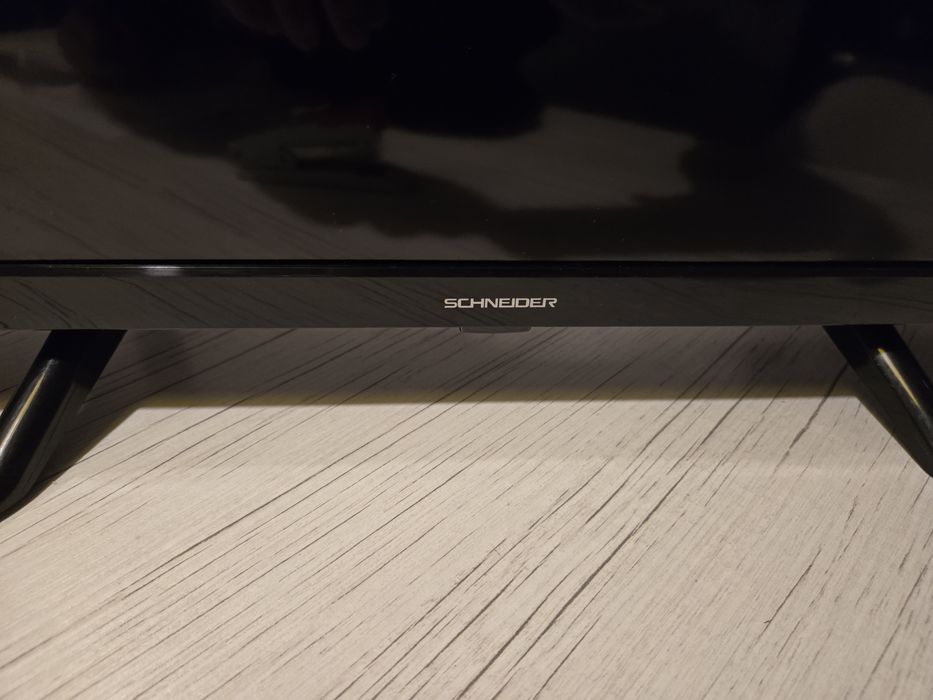 Televizor SCHNEIDER HD LED TV 81cm