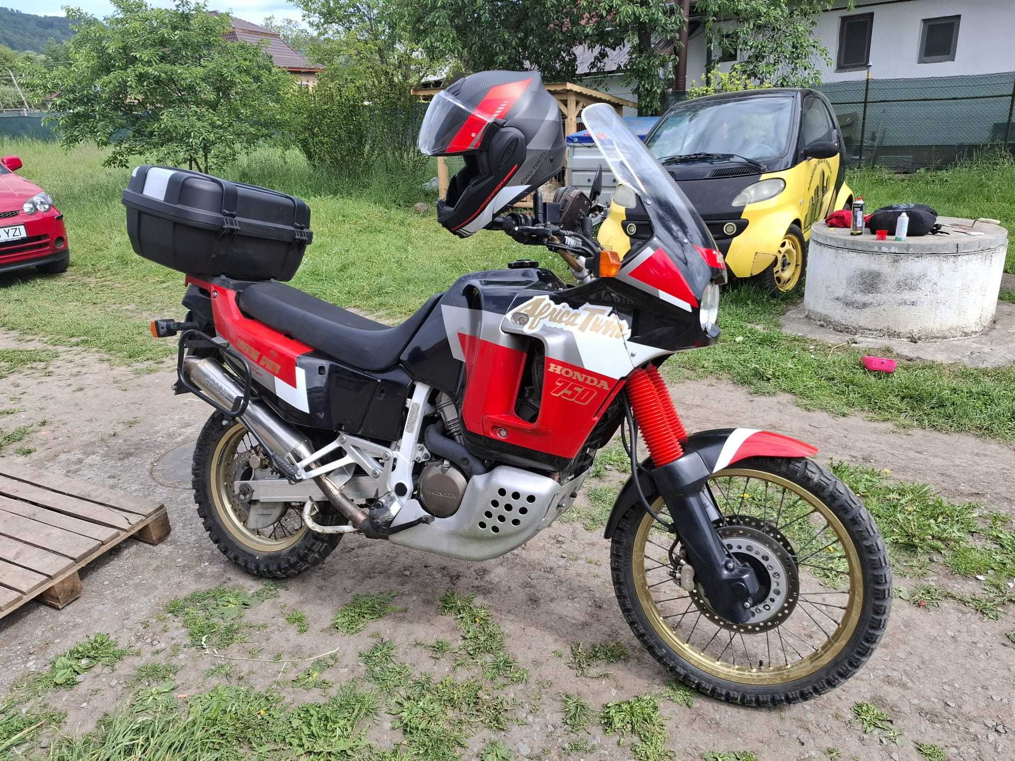 Honda Africa Twin 750 Rd04