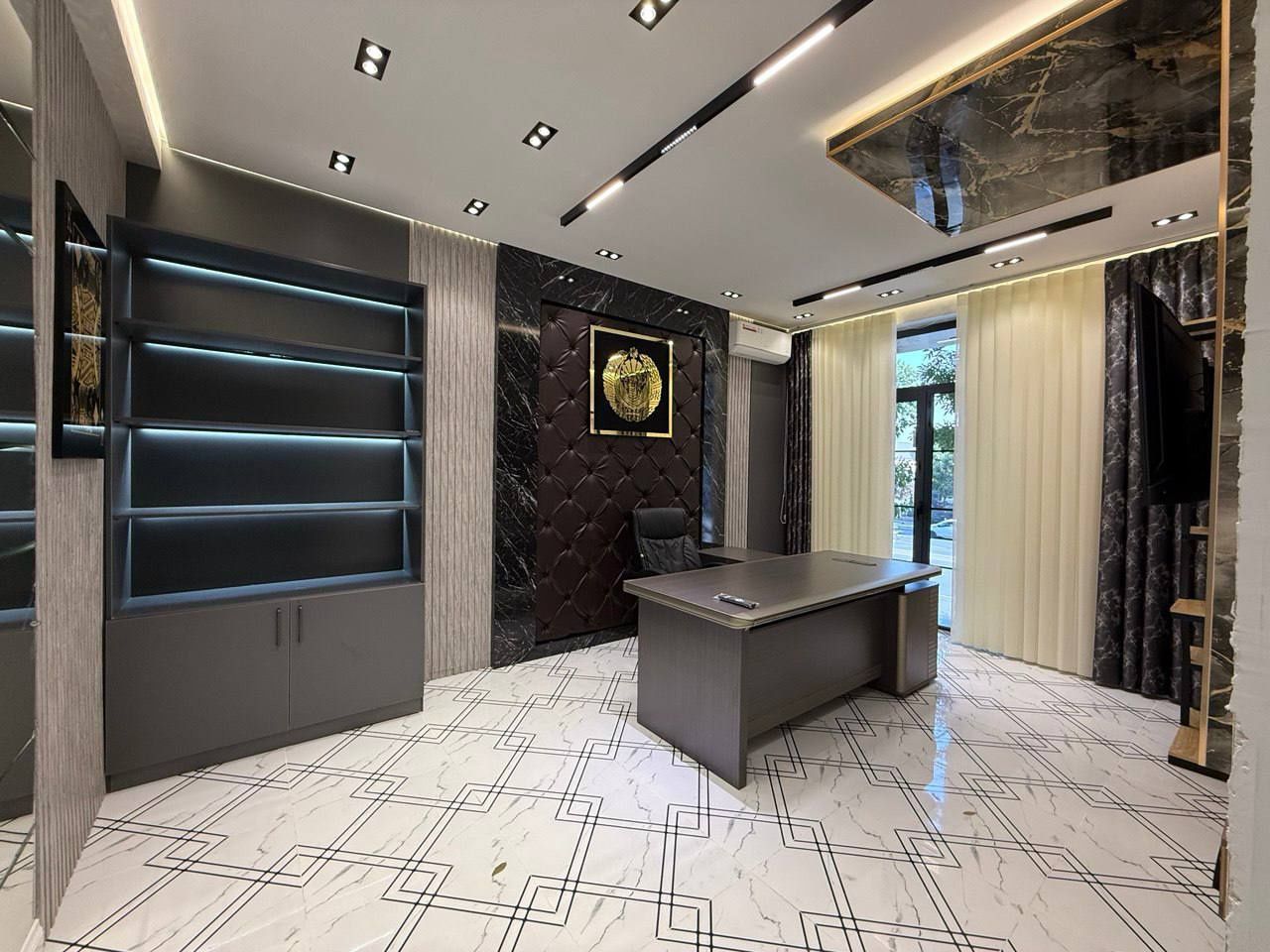 ОФИС / Шота.Руставелли / Ор: Hotel AZIYA / 70м2 / Евро упакованная