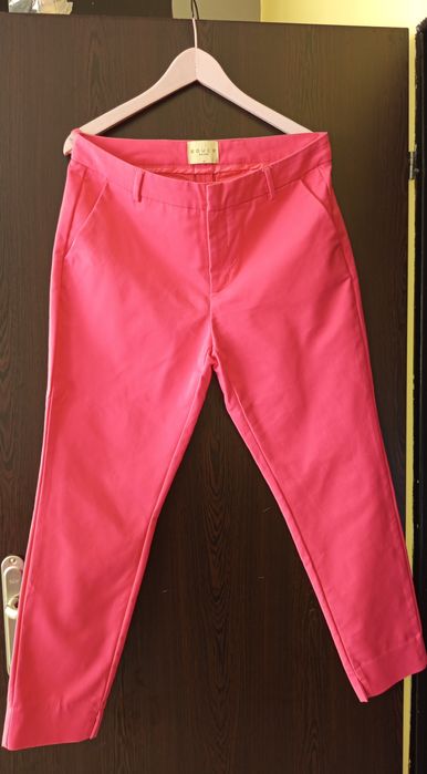 Дамски комплект  (сако и панталон)