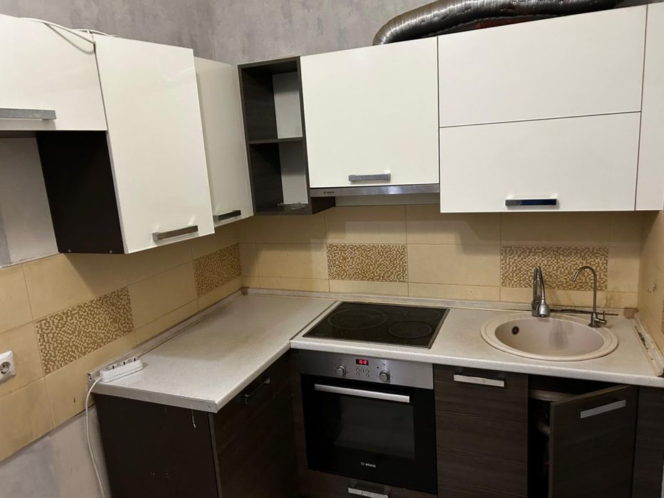 Срочно! Кухня и шкаф