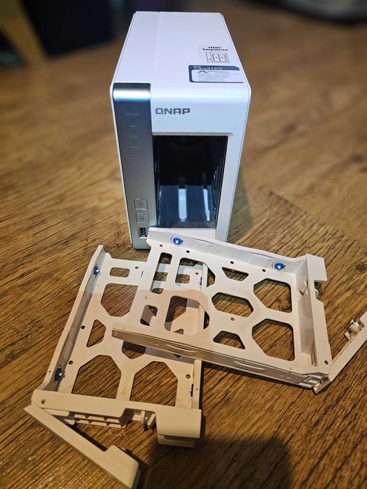 QNAP TS-231P3 – 2-bay NAS, Quad-Core 1.7 GHz, 2.5GbE –stare impecabilă