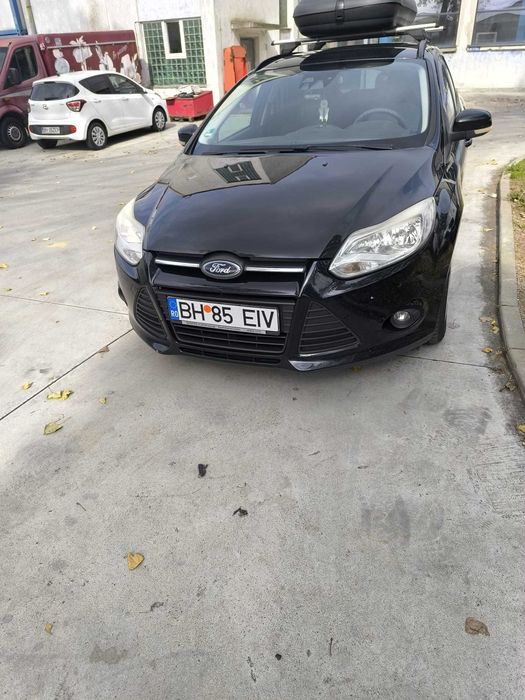 Ford Focus 1.6 TDCi – 115 CP, 2011 – Negru metalizat (Trend)
