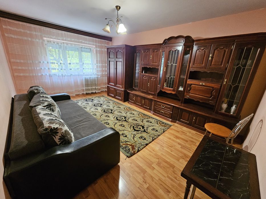 Inchiriez apartament 2 camere cartier Rovine