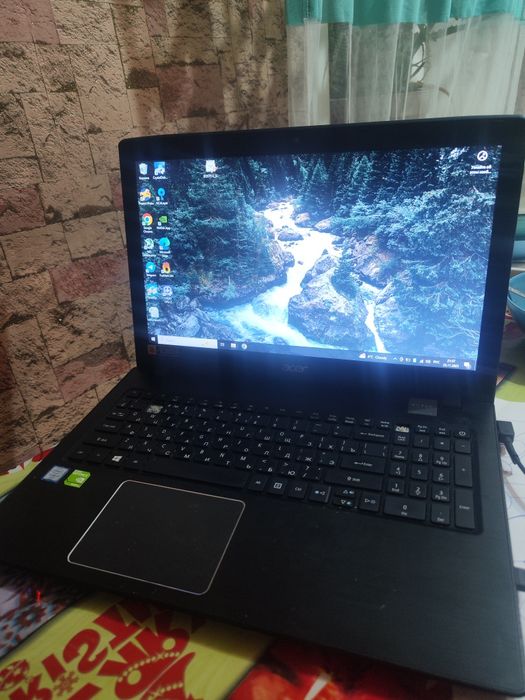 Продам ноутбук aser 100000 тг