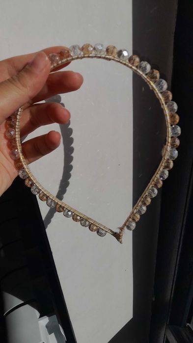 Ободок с хрустальными камнями