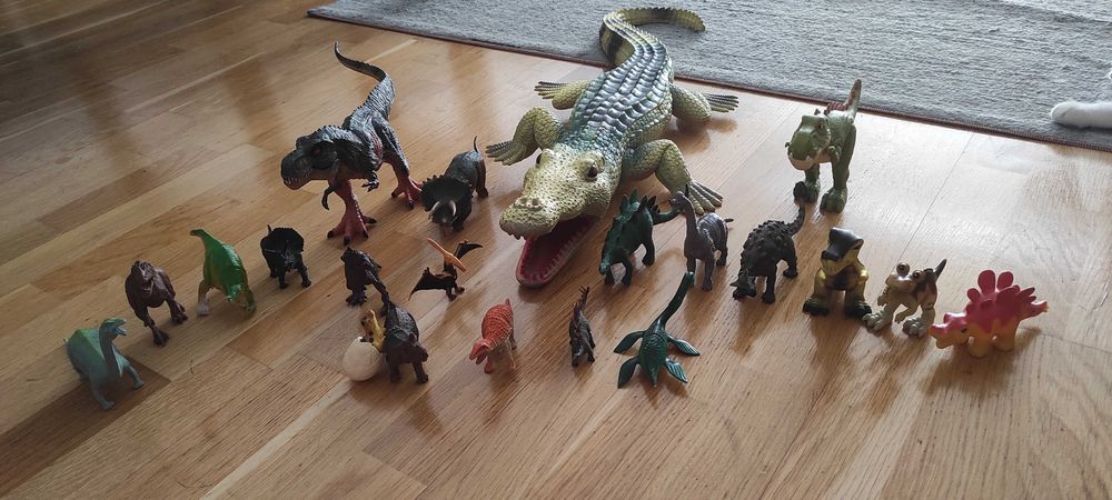 Colectie impresionanta dinozauri (toate marimile)
