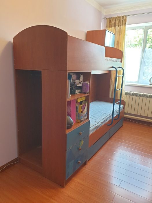 Двухъярусная кровать