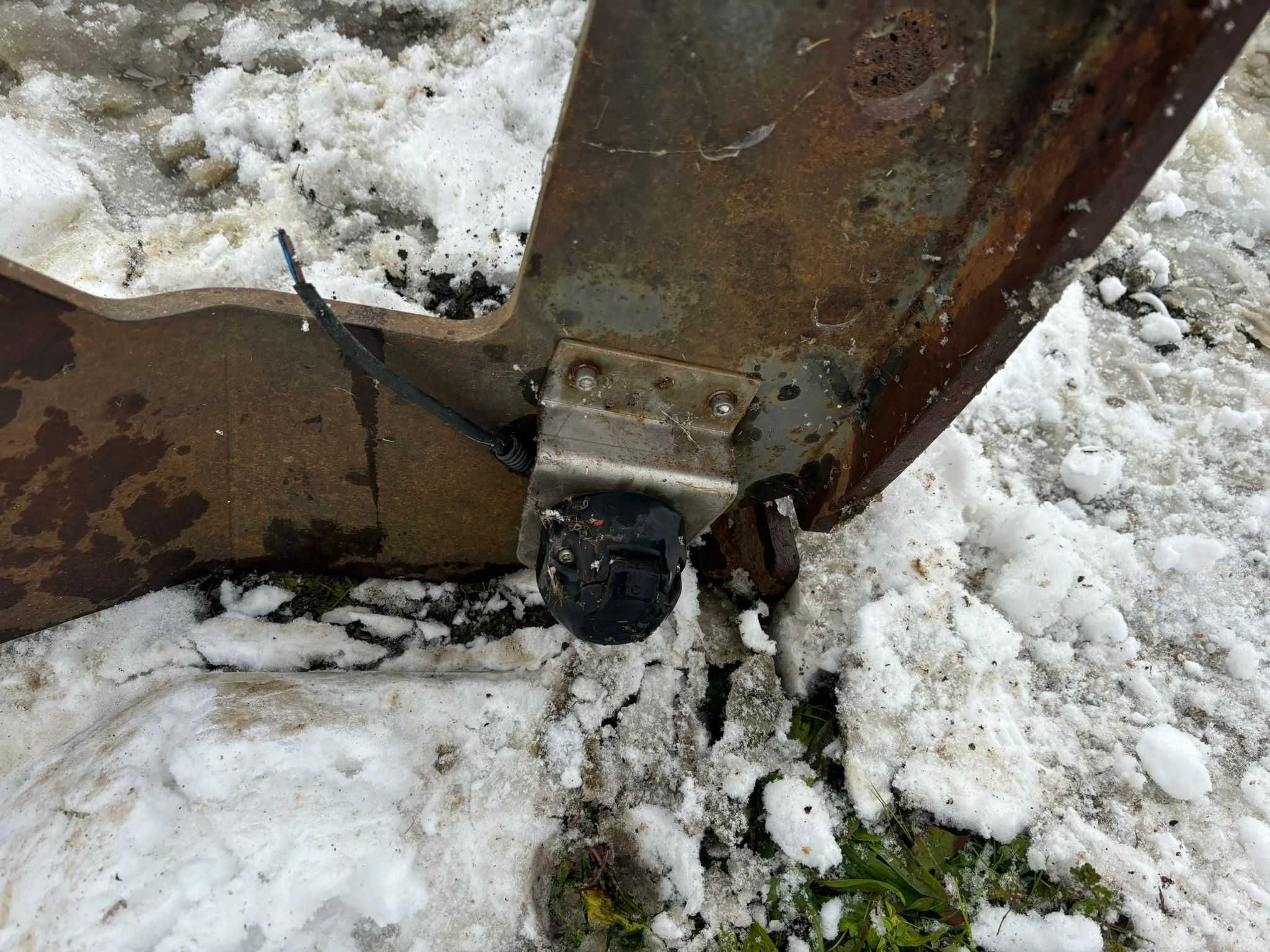 Suport lama de zapada , deszapezire pentru camioane