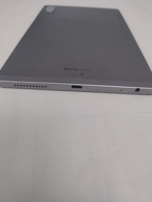 Vând tableta Lenovo M9 in stare impecabila+husa