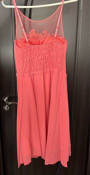 Vând rochie elegantă