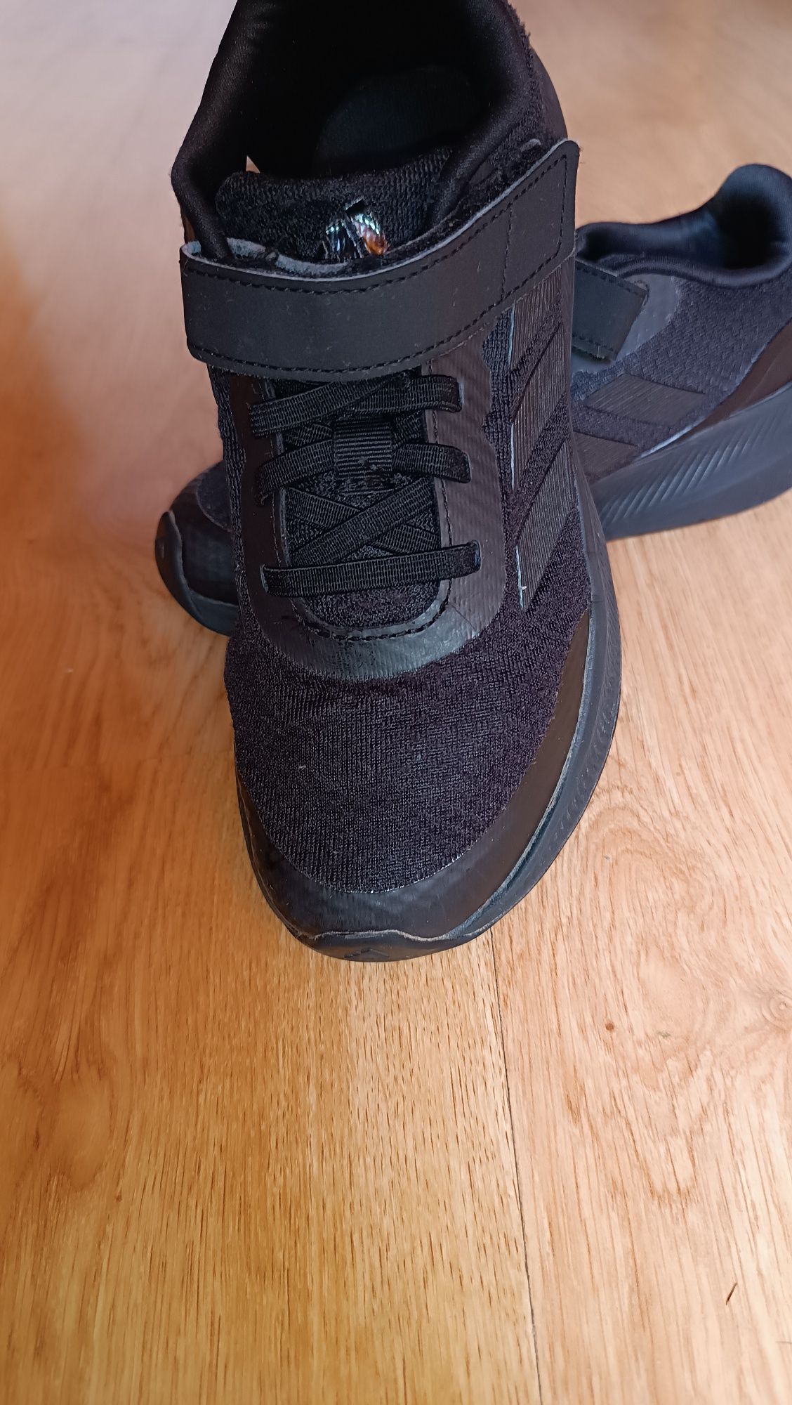 Adidas  и Reebok