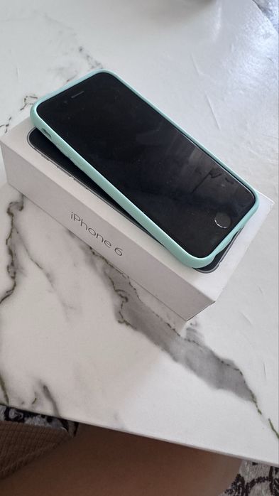 Продам iPhone 6, с коробкой оригинал