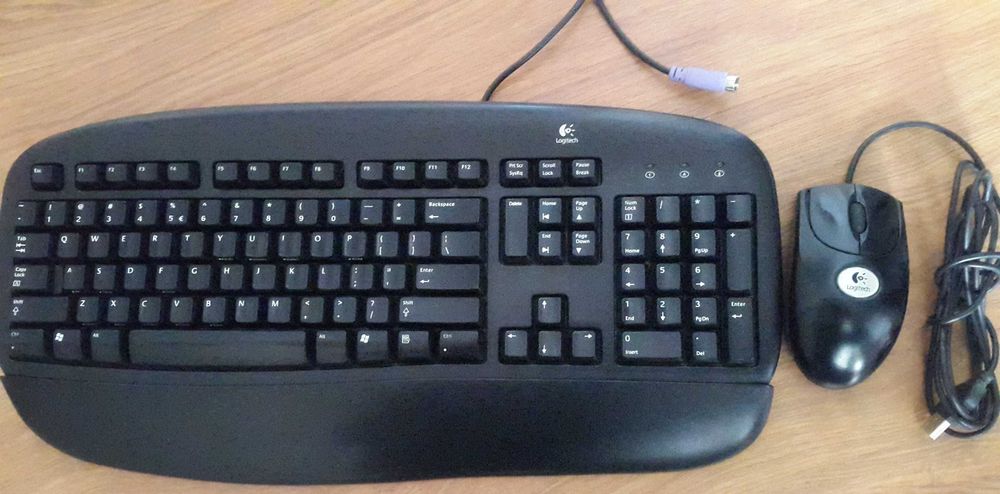 Logitech tastatura si mouse