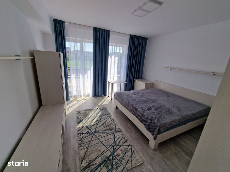 Garsonieră spatioasă   Tractorul bloc nou