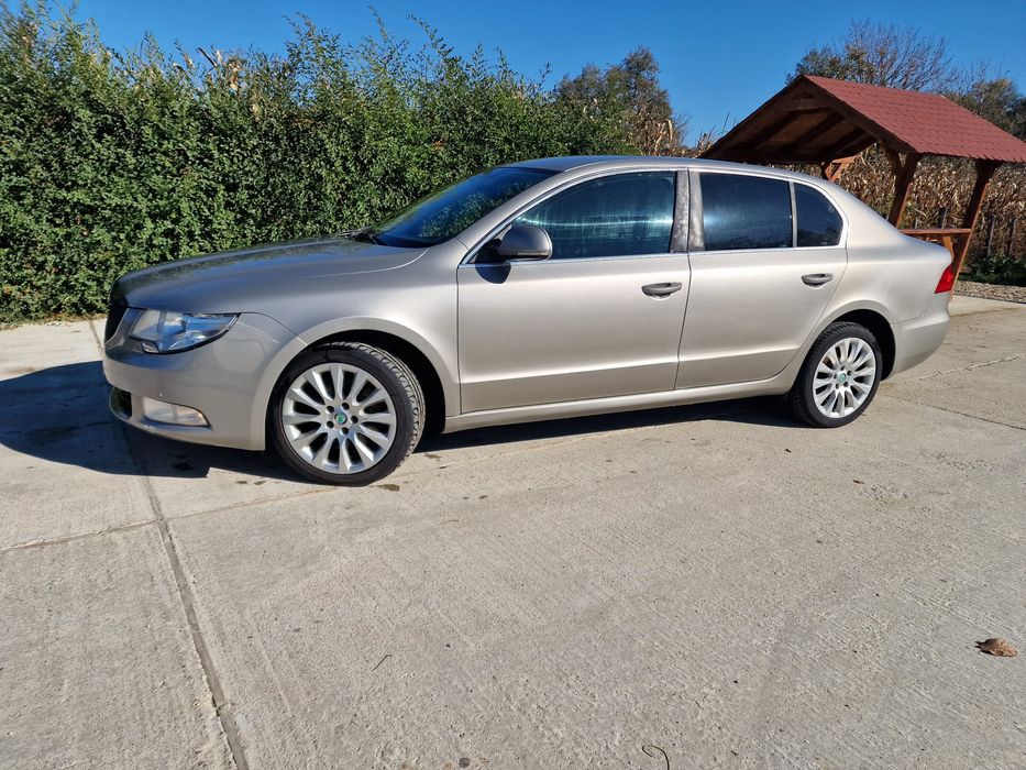 Vând Skoda Octavia superb in stare perfecta proprietar