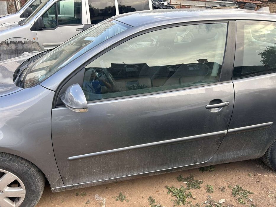 Предна лява врата за VW GOLF 5