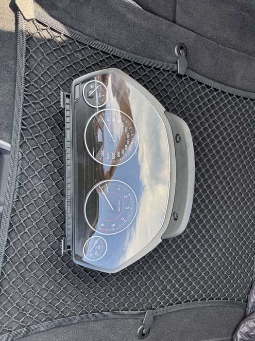 Ceasuri bord bmw  F3X semidigitale cu HUD