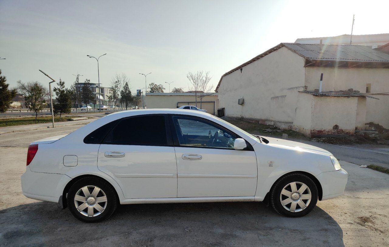 Chevrolet lacetti 2-pozitsiya