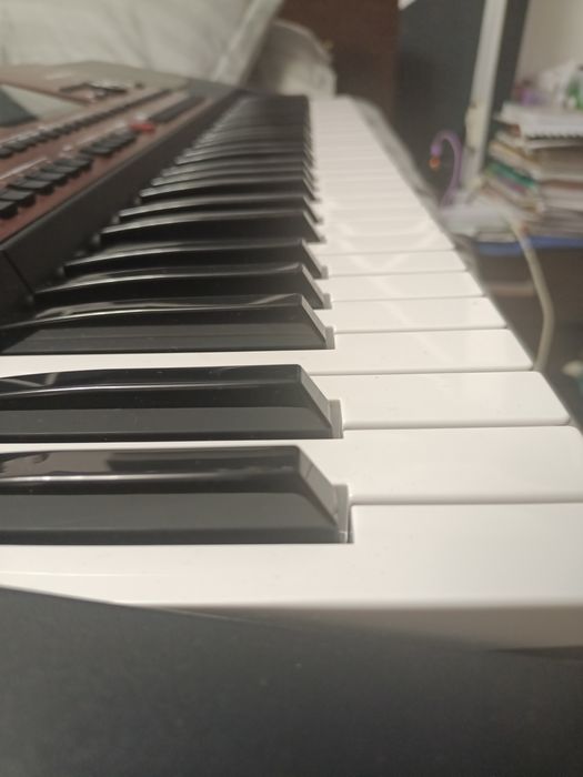 Vând korg pa700 nou nouț cu cutie