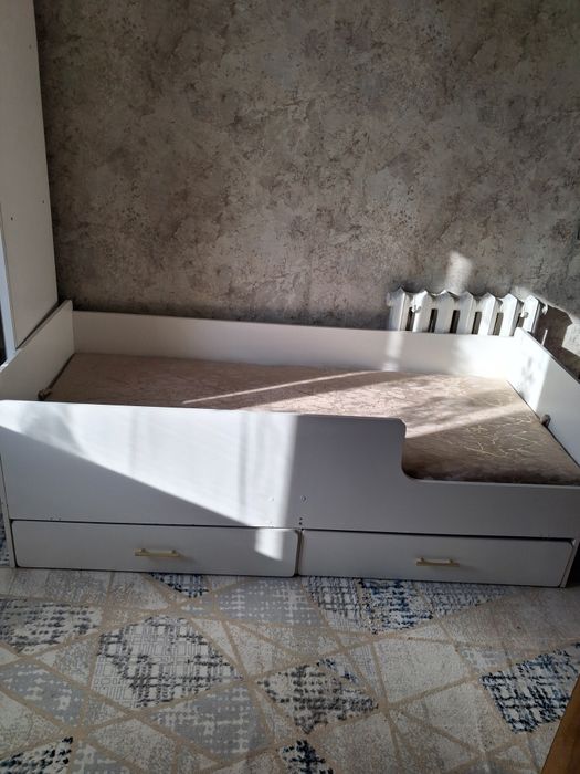 Продам детскую кровать