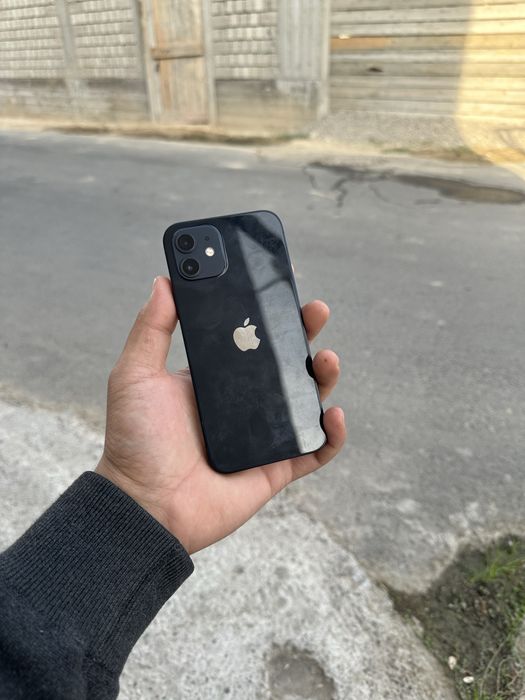 Продаётся Iphone 12