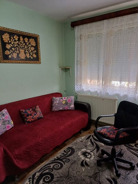 Apartament 2 camere, semidecomandat, etaj 3, Târgu Jiu