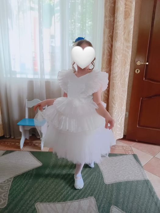 Продадим платье в идеальном состоянии. Девочка 6-7 лет