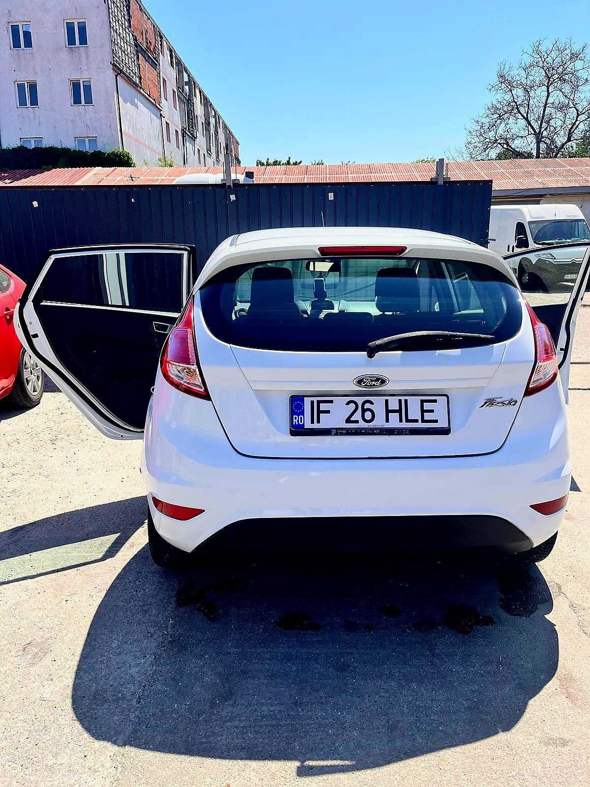 Ford fiesta 2015 , stare excelenta merita văzut
