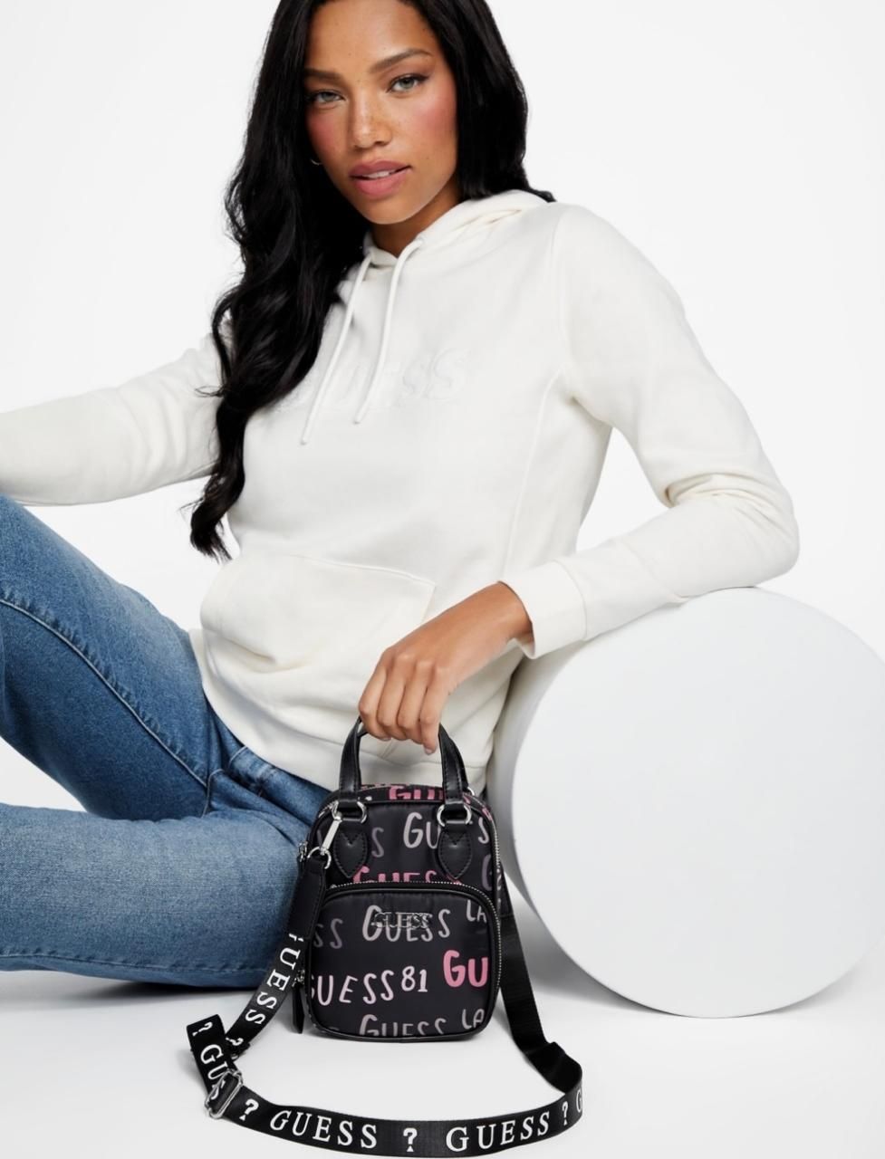 Продам сумку Guess оригинал