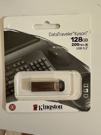 Kingston 128GB флаш памет usb
