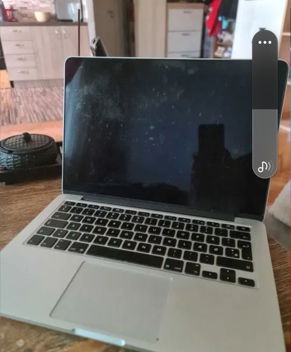 Apple Mac Pro Ecran 13 inch, specificatii :
Procesor 2,8 GHz, Dual Co