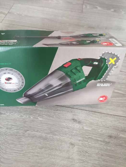 Aspirator de mana Parkside pe acumulator de 20 V