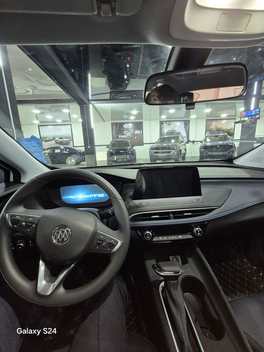 Buic velite 1yil garantiya +polik+zaryadka