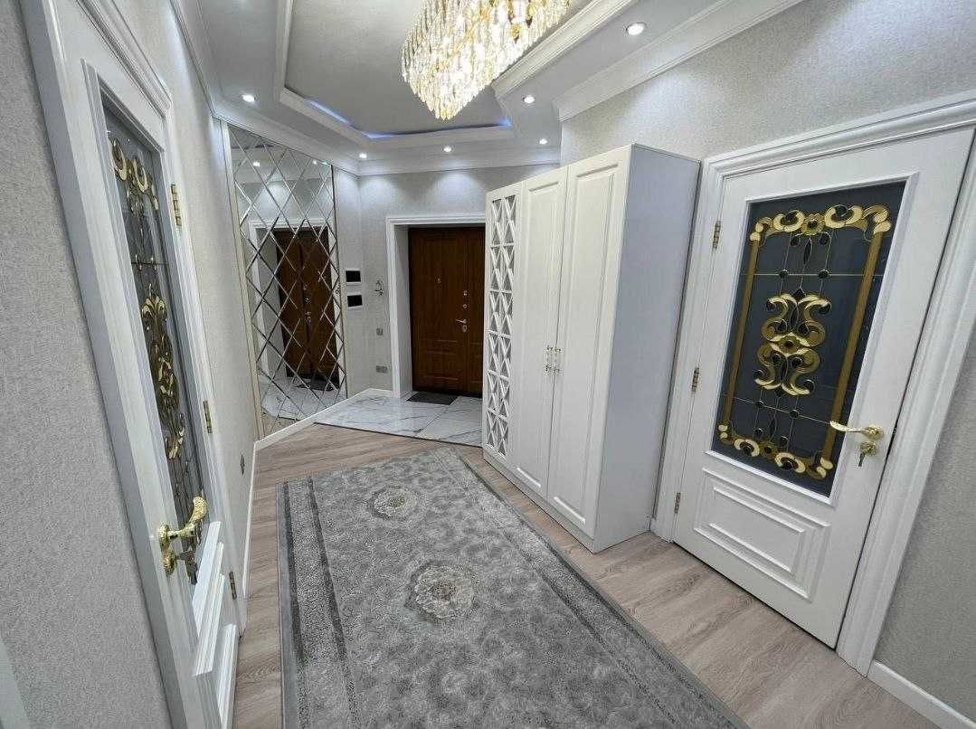 Срочно продам шикарную 2х ком на Шайхантахурский , Чорсу рынок.441*