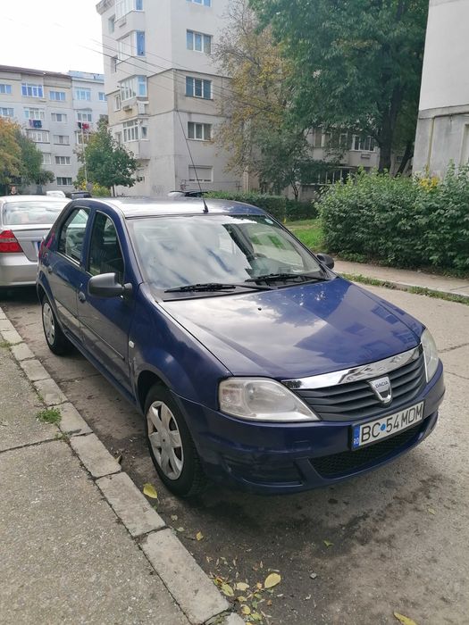 Vând Dacia Logan 2009