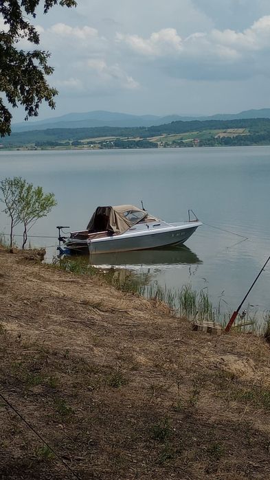 Vând  Barca Cabinata cu Motor VolvoPenta sau schimb cu Velier VolvoPen