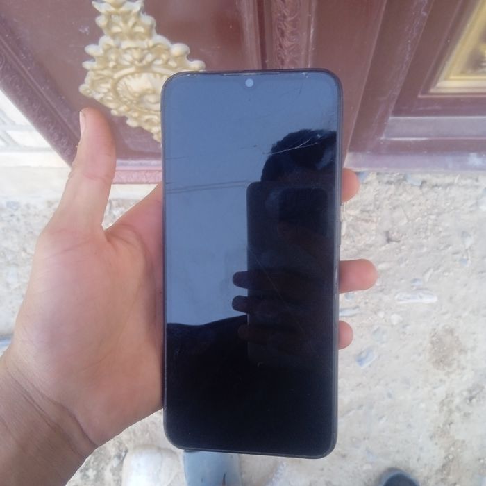 Redmi 9 c 64 gb holati yaxshi ishlashiga gap yoʻq