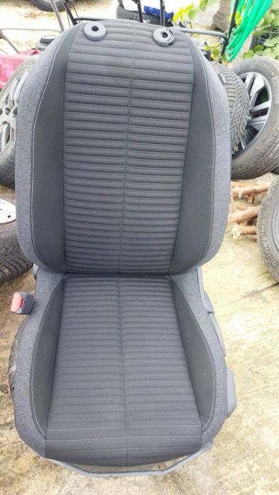 Седалка за Peugeot 208