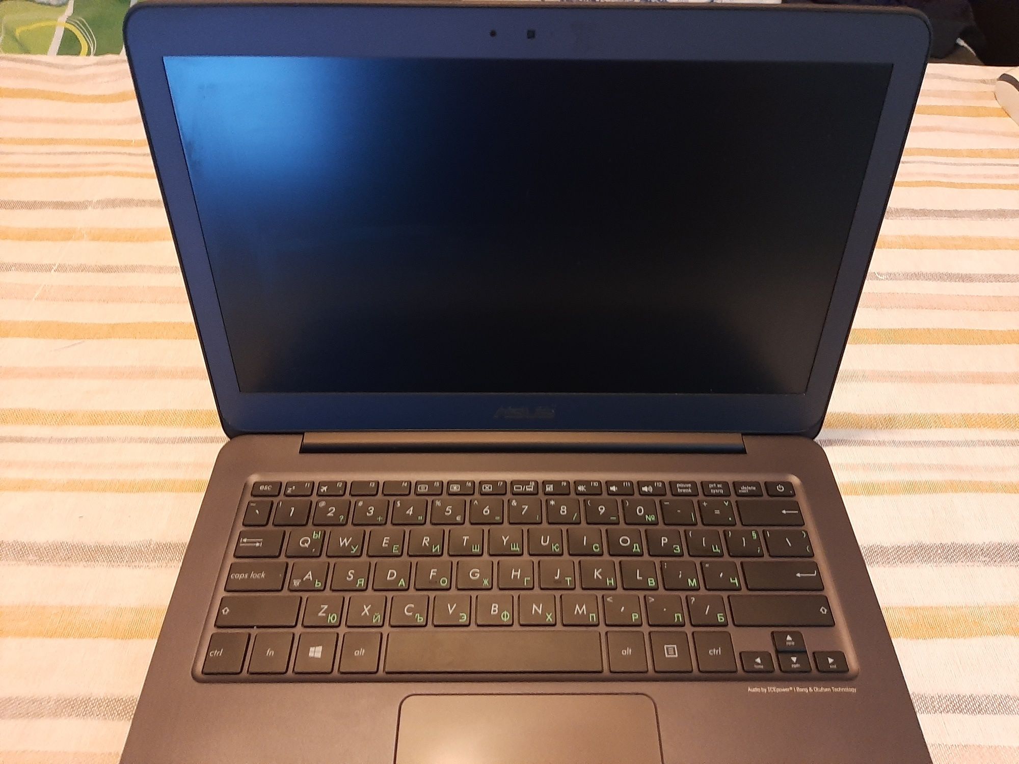 Лаптоп Asus Zenbook