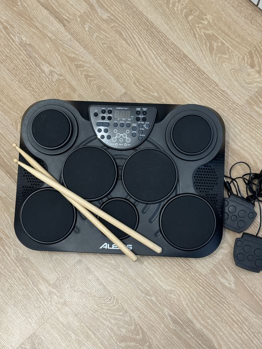 Электронная барабанная установка Alesis CompactKit7
