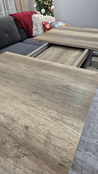 Масивна разтегателна трапезна маса