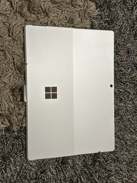 Microsoft Surface Pro 9 256gb 16gb Ram nou