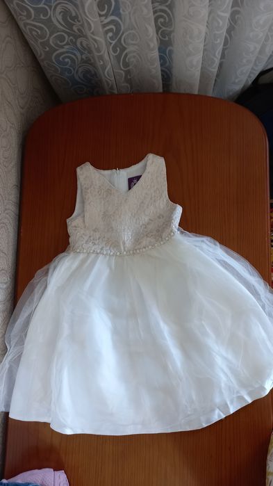 Нарядное платье для девочки 5-7 лет