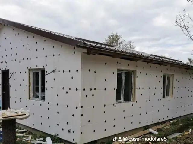 Casa, garaje auto si containere modulare tip birou, dimensiuni in func