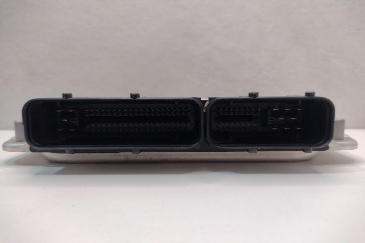 Calculator Motor Bosch ECU  038906019DS Volkswagen VW Passat B5